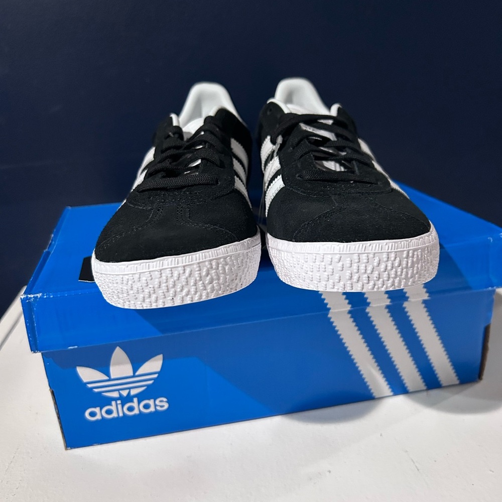 Adidas Kids unisex Gazelle C Black and White Sneakers - Picture 4 of 7